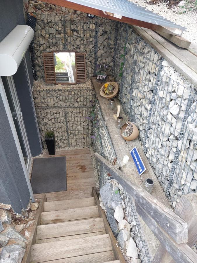 Modernes Souterrain Apartment Black Forest Mit Separatem Eingang Und Kfz-Stellplatz Bad Duerrheim Exterior photo
